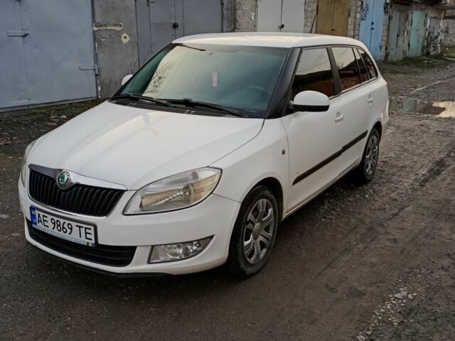 Білий Шкода Фабія, об'ємом двигуна 1.2 л та пробігом 280 тис. км за 5000 $, фото 1 на Automoto.ua