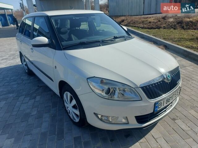 Білий Шкода Фабія, об'ємом двигуна 1.2 л та пробігом 315 тис. км за 6500 $, фото 1 на Automoto.ua