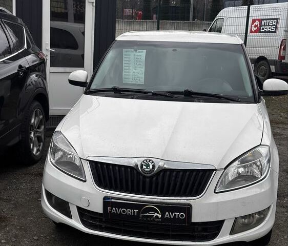 Білий Шкода Фабія, об'ємом двигуна 1.2 л та пробігом 185 тис. км за 4200 $, фото 1 на Automoto.ua