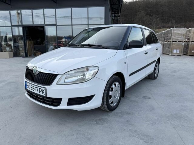 Белый Шкода Фабия, объемом двигателя 1.6 л и пробегом 390 тыс. км за 5600 $, фото 1 на Automoto.ua