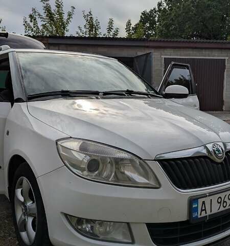Шкода Фабія 2012 у Києві на Automoto.ua Білий Шкода Фабія, об'ємом двигуна 1.2 л та пробігом 390 тис. км за 5300 $, фото 1 на Automoto.ua