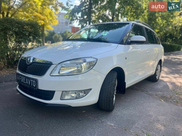 Білий Шкода Фабія, об'ємом двигуна 1.6 л та пробігом 210 тис. км за 6250 $, фото 1 на Automoto.ua