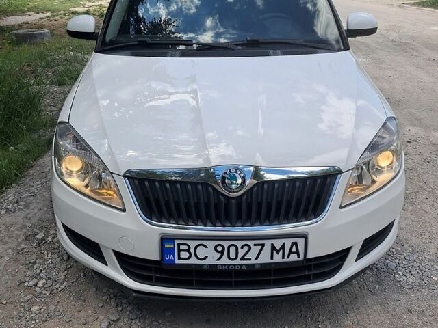 Білий Шкода Фабія, об'ємом двигуна 1.6 л та пробігом 255 тис. км за 5150 $, фото 1 на Automoto.ua