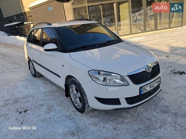 Білий Шкода Фабія, об'ємом двигуна 1.6 л та пробігом 254 тис. км за 5999 $, фото 1 на Automoto.ua