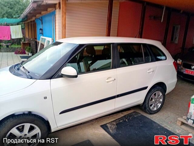 Белый Шкода Фабия, объемом двигателя 1.6 л и пробегом 172 тыс. км за 6000 $, фото 1 на Automoto.ua