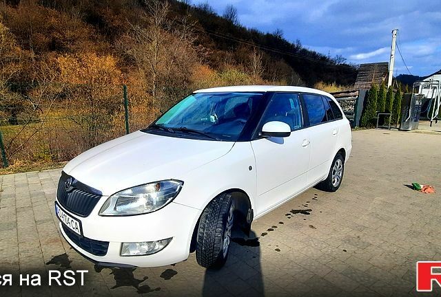 Білий Шкода Фабія, об'ємом двигуна 1.6 л та пробігом 251 тис. км за 4999 $, фото 1 на Automoto.ua