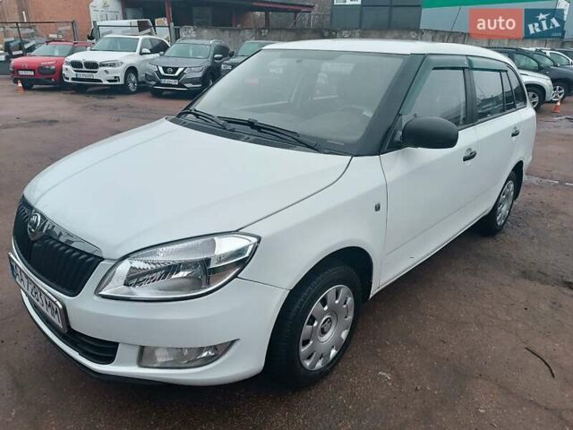 Білий Шкода Фабія, об'ємом двигуна 1.2 л та пробігом 182 тис. км за 4850 $, фото 1 на Automoto.ua