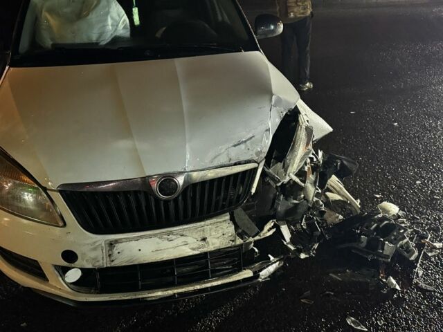 Білий Шкода Фабія, об'ємом двигуна 1.6 л та пробігом 320 тис. км за 4500 $, фото 1 на Automoto.ua