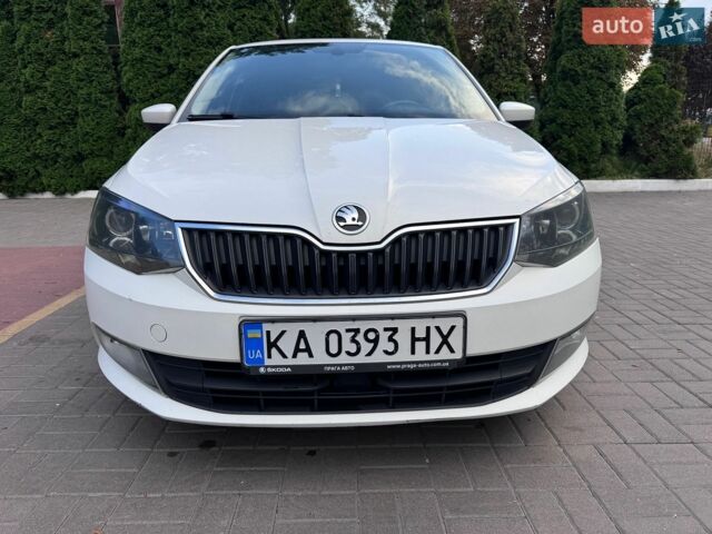 Белый Шкода Фабия, объемом двигателя 1.42 л и пробегом 277 тыс. км за 6500 $, фото 1 на Automoto.ua