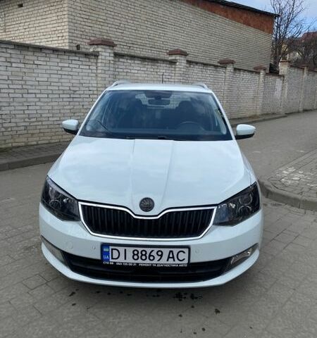 Белый Шкода Фабия, объемом двигателя 1.42 л и пробегом 215 тыс. км за 9200 $, фото 1 на Automoto.ua