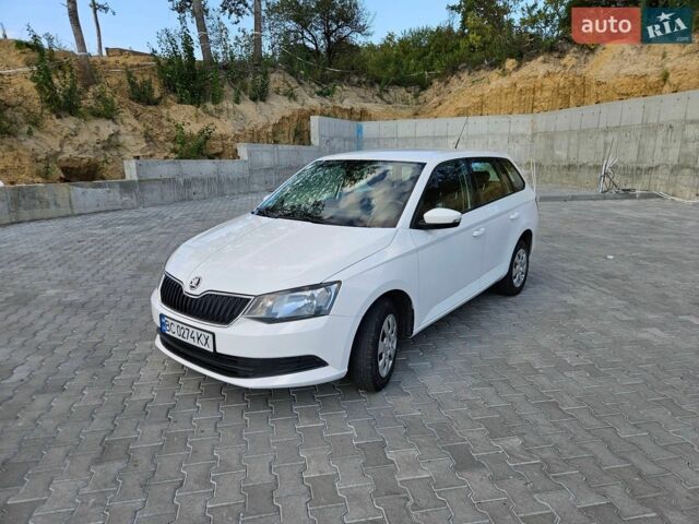 Білий Шкода Фабія, об'ємом двигуна 1.42 л та пробігом 239 тис. км за 7500 $, фото 1 на Automoto.ua