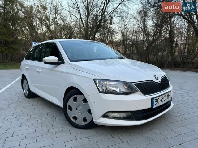 Белый Шкода Фабия, объемом двигателя 1.42 л и пробегом 188 тыс. км за 7900 $, фото 1 на Automoto.ua