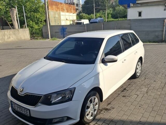 Белый Шкода Фабия, объемом двигателя 1.2 л и пробегом 217 тыс. км за 6900 $, фото 1 на Automoto.ua