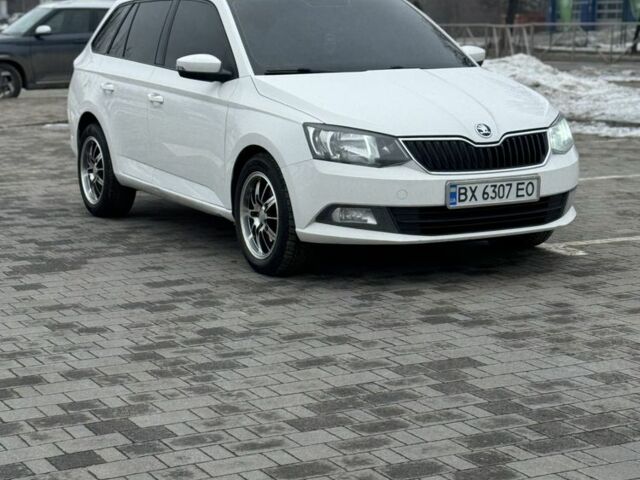 Белый Шкода Фабия, объемом двигателя 1.4 л и пробегом 180 тыс. км за 7450 $, фото 1 на Automoto.ua