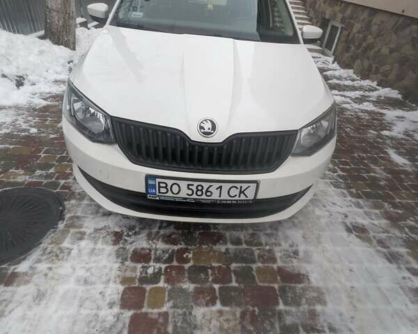 Білий Шкода Фабія, об'ємом двигуна 1.42 л та пробігом 196 тис. км за 7500 $, фото 1 на Automoto.ua