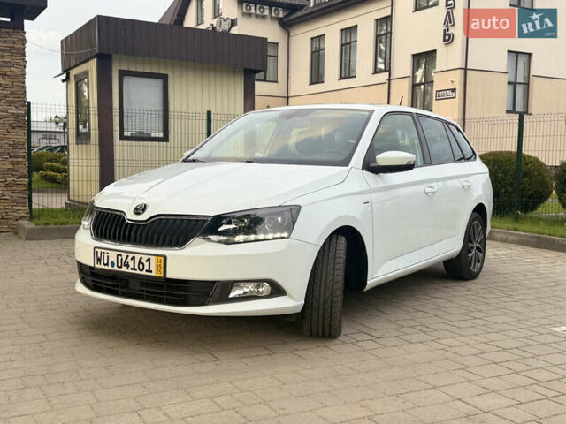 Белый Шкода Фабия, объемом двигателя 1.42 л и пробегом 183 тыс. км за 10250 $, фото 1 на Automoto.ua