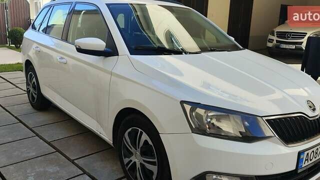 Білий Шкода Фабія, об'ємом двигуна 1.4 л та пробігом 286 тис. км за 8000 $, фото 1 на Automoto.ua