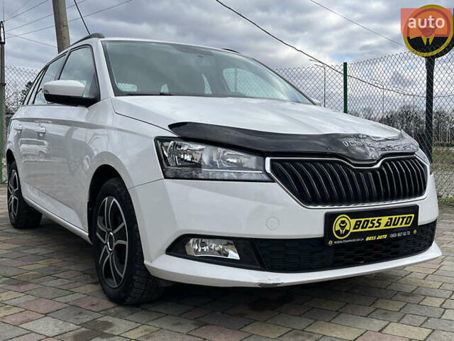 Белый Шкода Фабия, объемом двигателя 1 л и пробегом 84 тыс. км за 7450 $, фото 1 на Automoto.ua