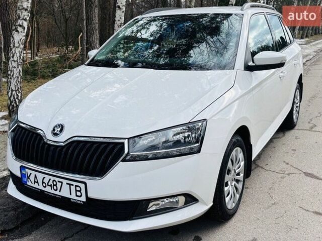 Білий Шкода Фабія, об'ємом двигуна 1 л та пробігом 48 тис. км за 10500 $, фото 1 на Automoto.ua