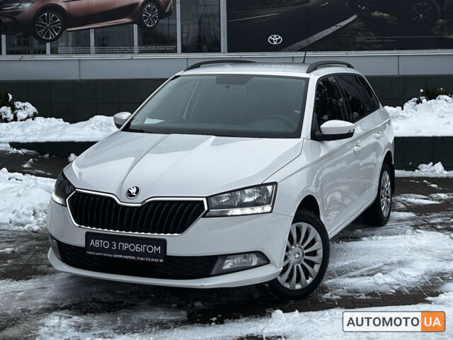 Белый Шкода Фабия, объемом двигателя 1 л и пробегом 80 тыс. км за 10931 $, фото 1 на Automoto.ua