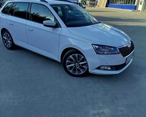 Білий Шкода Фабія, об'ємом двигуна 1 л та пробігом 145 тис. км за 16500 $, фото 1 на Automoto.ua