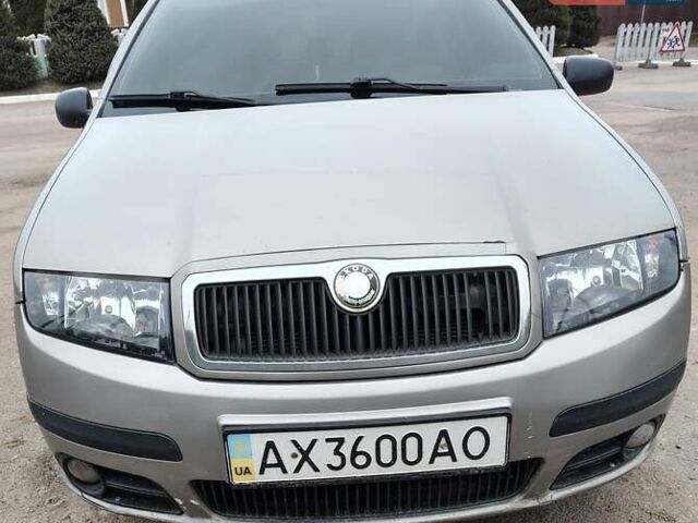 Бежевий Шкода Фабія, об'ємом двигуна 1.2 л та пробігом 290 тис. км за 3200 $, фото 1 на Automoto.ua