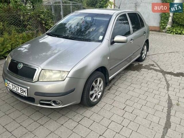 Бежевый Шкода Фабия, объемом двигателя 0 л и пробегом 137 тыс. км за 4050 $, фото 1 на Automoto.ua