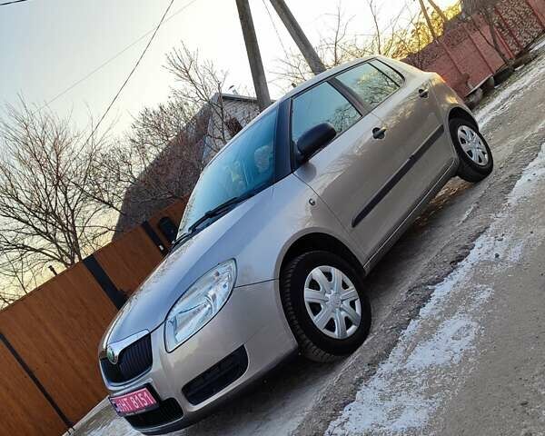 Бежевий Шкода Фабія, об'ємом двигуна 1.39 л та пробігом 188 тис. км за 5500 $, фото 1 на Automoto.ua