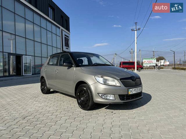 Бежевий Шкода Фабія, об'ємом двигуна 1.39 л та пробігом 223 тис. км за 4700 $, фото 1 на Automoto.ua
