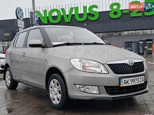 Бежевий Шкода Фабія, об'ємом двигуна 1.39 л та пробігом 79 тис. км за 6999 $, фото 1 на Automoto.ua