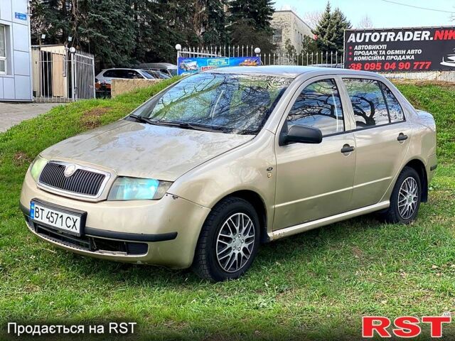Бежевый Шкода Фабия, объемом двигателя 1.2 л и пробегом 280 тыс. км за 2350 $, фото 1 на Automoto.ua