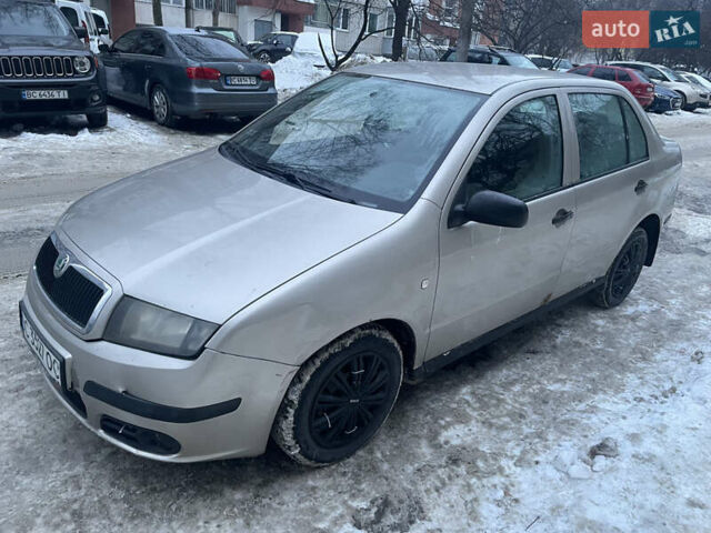 Бежевый Шкода Фабия, объемом двигателя 1.39 л и пробегом 240 тыс. км за 1999 $, фото 1 на Automoto.ua