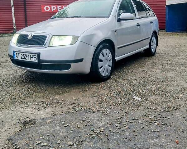Бежевый Шкода Фабия, объемом двигателя 1.4 л и пробегом 285 тыс. км за 2750 $, фото 1 на Automoto.ua