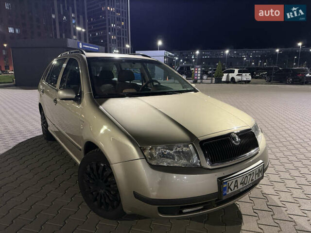 Бежевий Шкода Фабія, об'ємом двигуна 1.39 л та пробігом 215 тис. км за 3800 $, фото 1 на Automoto.ua