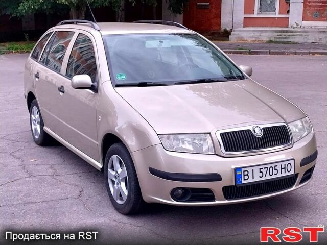 Бежевий Шкода Фабія, об'ємом двигуна 1.4 л та пробігом 215 тис. км за 4700 $, фото 1 на Automoto.ua