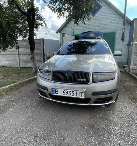 Бежевий Шкода Фабія, об'ємом двигуна 1.39 л та пробігом 164 тис. км за 5200 $, фото 1 на Automoto.ua