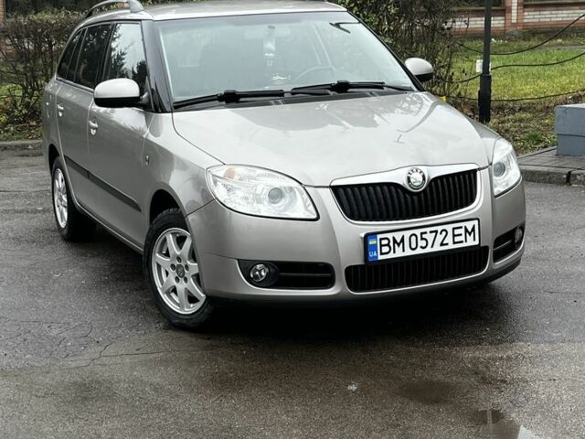 Бежевий Шкода Фабія, об'ємом двигуна 1.4 л та пробігом 500 тис. км за 6300 $, фото 1 на Automoto.ua