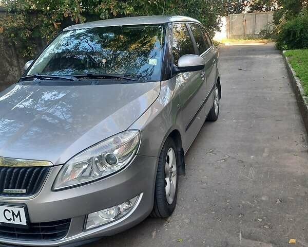 Бежевий Шкода Фабія, об'ємом двигуна 0 л та пробігом 270 тис. км за 5500 $, фото 1 на Automoto.ua