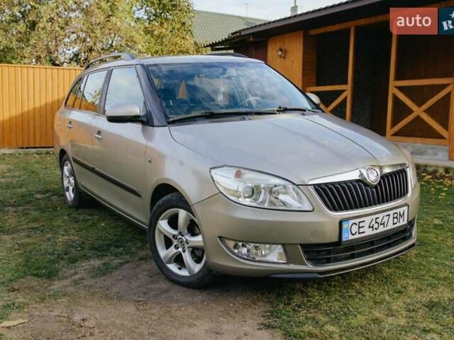 Бежевый Шкода Фабия, объемом двигателя 1.2 л и пробегом 323 тыс. км за 5000 $, фото 1 на Automoto.ua