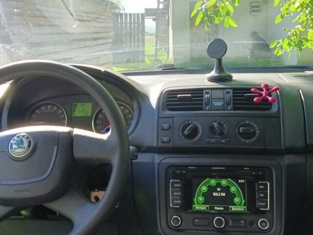 Бежевий Шкода Фабія, об'ємом двигуна 1.2 л та пробігом 217 тис. км за 5650 $, фото 1 на Automoto.ua