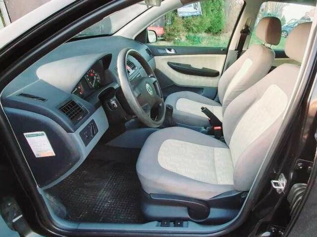 Чорний Шкода Фабія, об'ємом двигуна 1.4 л та пробігом 312 тис. км за 2603 $, фото 1 на Automoto.ua