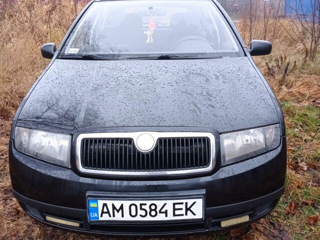 Черный Шкода Фабия, объемом двигателя 1.4 л и пробегом 260 тыс. км за 3350 $, фото 1 на Automoto.ua