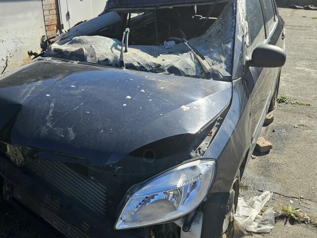 Чорний Шкода Фабія, об'ємом двигуна 1.4 л та пробігом 170 тис. км за 1200 $, фото 1 на Automoto.ua