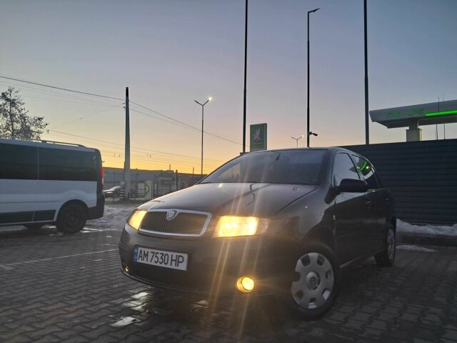 Чорний Шкода Фабія, об'ємом двигуна 1.2 л та пробігом 170 тис. км за 3400 $, фото 1 на Automoto.ua