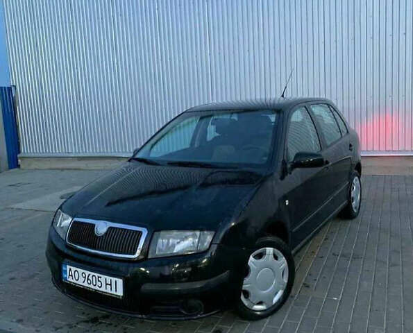 Чорний Шкода Фабія, об'ємом двигуна 1.2 л та пробігом 300 тис. км за 3200 $, фото 1 на Automoto.ua