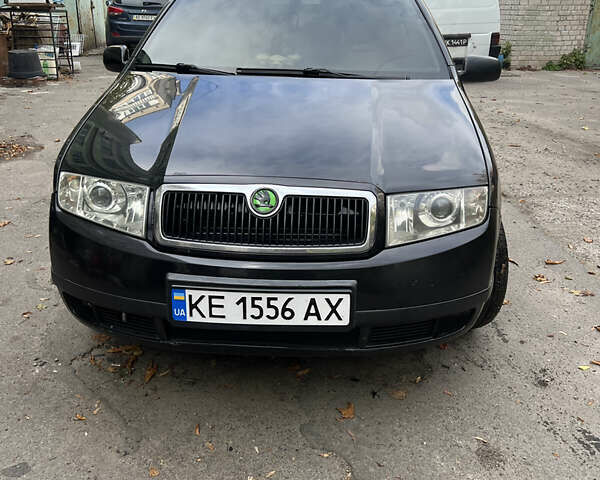 Черный Шкода Фабия, объемом двигателя 1.9 л и пробегом 290 тыс. км за 3300 $, фото 1 на Automoto.ua