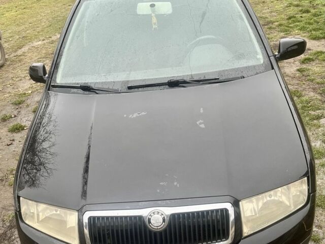 Черный Шкода Фабия, объемом двигателя 1 л и пробегом 2 тыс. км за 1900 $, фото 1 на Automoto.ua