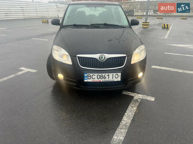 Черный Шкода Фабия, объемом двигателя 1.39 л и пробегом 171 тыс. км за 4700 $, фото 1 на Automoto.ua