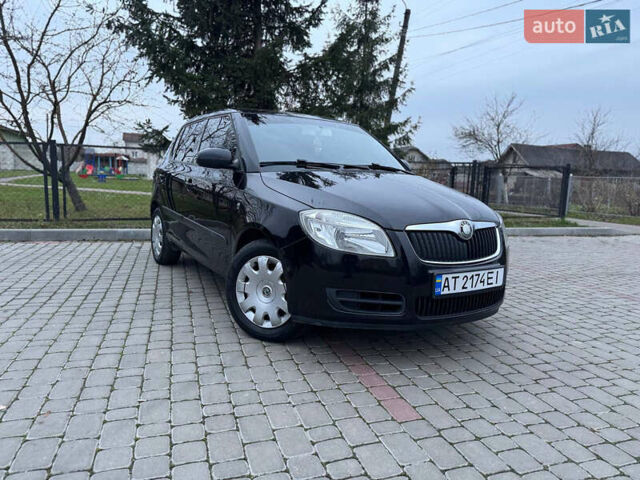 Черный Шкода Фабия, объемом двигателя 1.2 л и пробегом 215 тыс. км за 3950 $, фото 1 на Automoto.ua