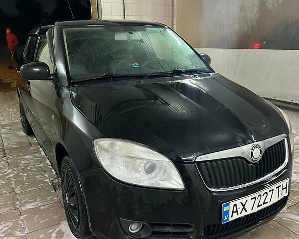 Чорний Шкода Фабія, об'ємом двигуна 1.2 л та пробігом 128 тис. км за 4000 $, фото 1 на Automoto.ua